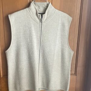 Cream Zip-Up Vest
